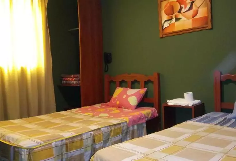 پانسیون Hostal Residencial Mochica