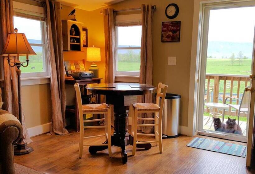 Piney Hill B & B And Cottages