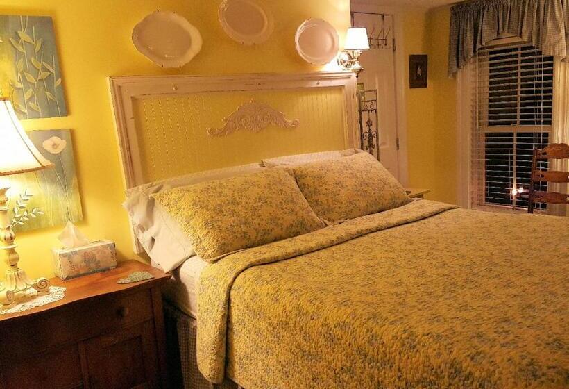 Piney Hill B & B And Cottages