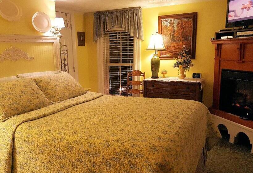 Piney Hill B & B And Cottages