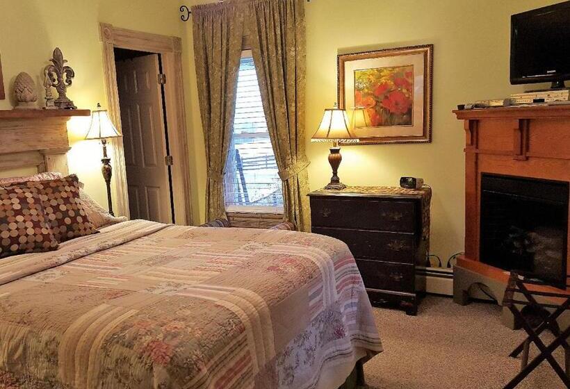 Piney Hill B & B And Cottages