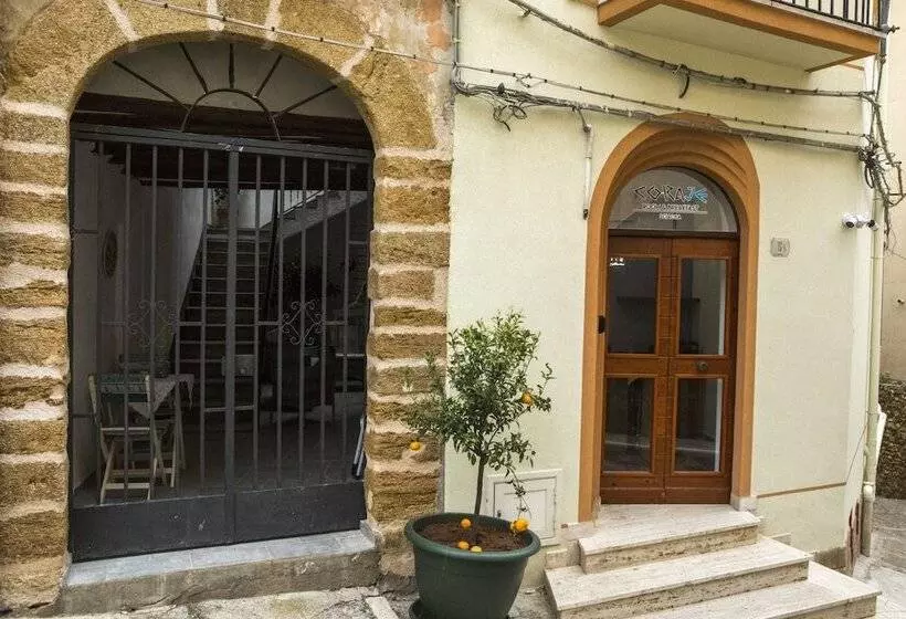 Aamiaismajoitus (B&B) Coraje Room & Breakfast