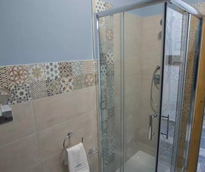 Aamiaismajoitus (B&B) Coraje Room & Breakfast