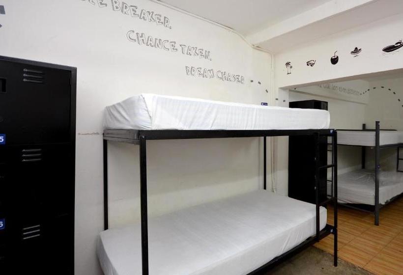 פנסיון Hostel 6/15