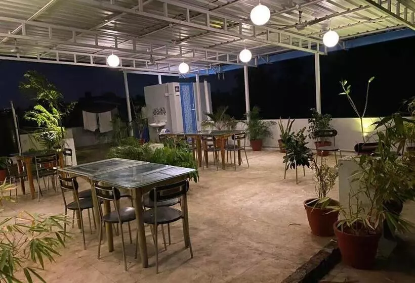 پانسیون La Paradise Residency