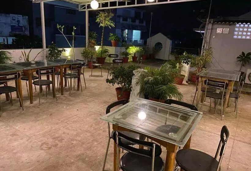 پانسیون La Paradise Residency