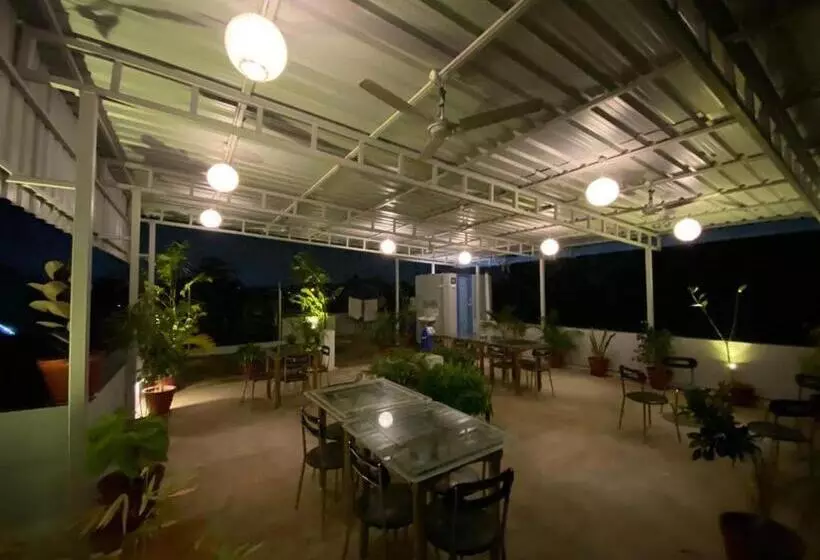 پانسیون La Paradise Residency