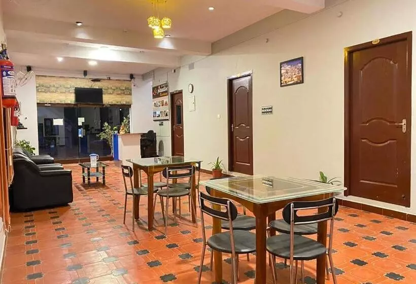 پانسیون La Paradise Residency