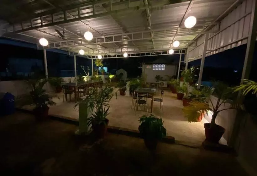 پانسیون La Paradise Residency