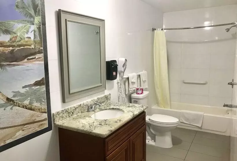 Retkeilymaja Norwalk Inn & Suites