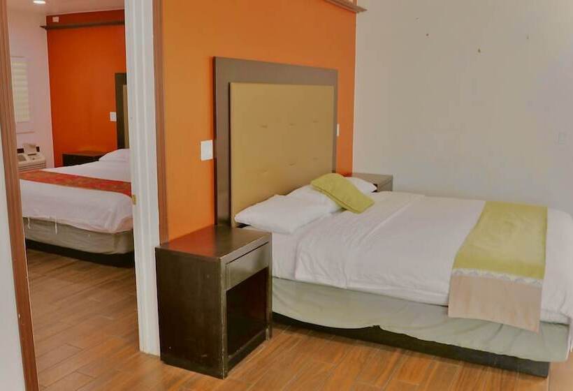 Общежитие Norwalk Inn & Suites