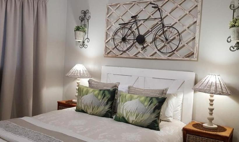 Hotelli Little Farm Cottage