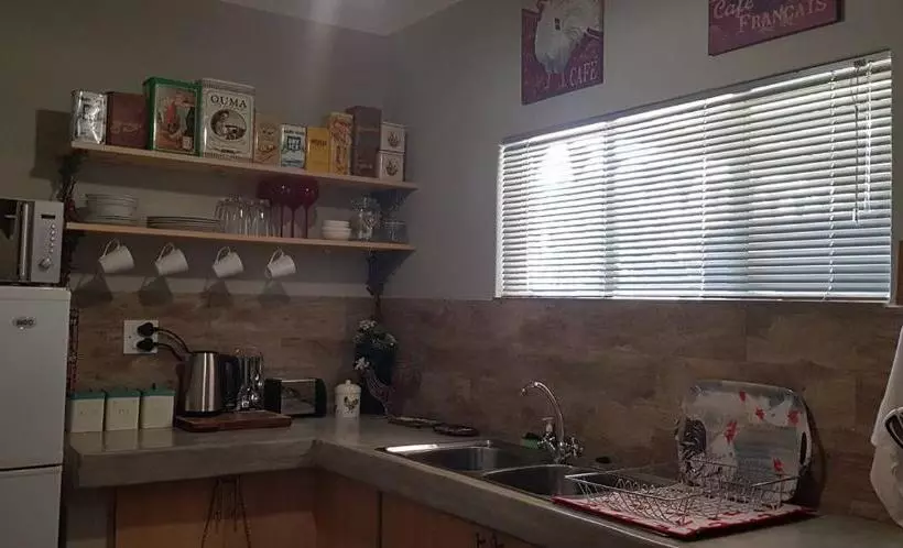 ホテル Little Farm Cottage