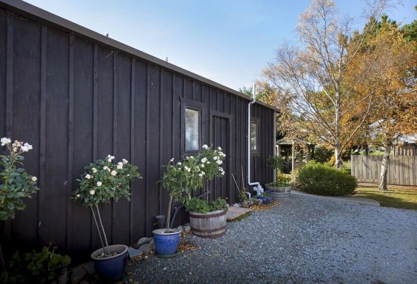 فندق Trout N Trail Bnb