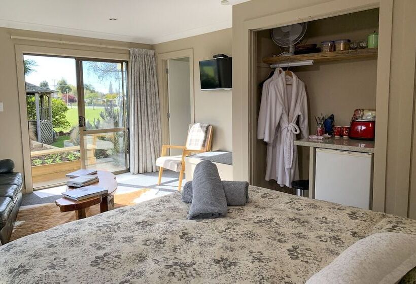 فندق Trout N Trail Bnb