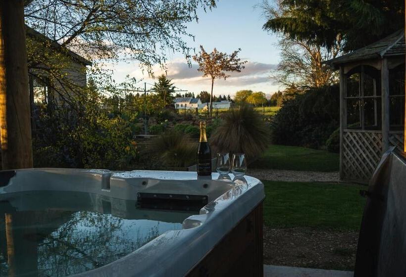 فندق Trout N Trail Bnb