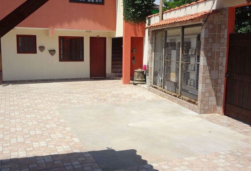 Pousada Flor Do Jambeiro   Hostel