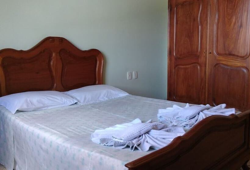 Pousada Flor Do Jambeiro   Hostel