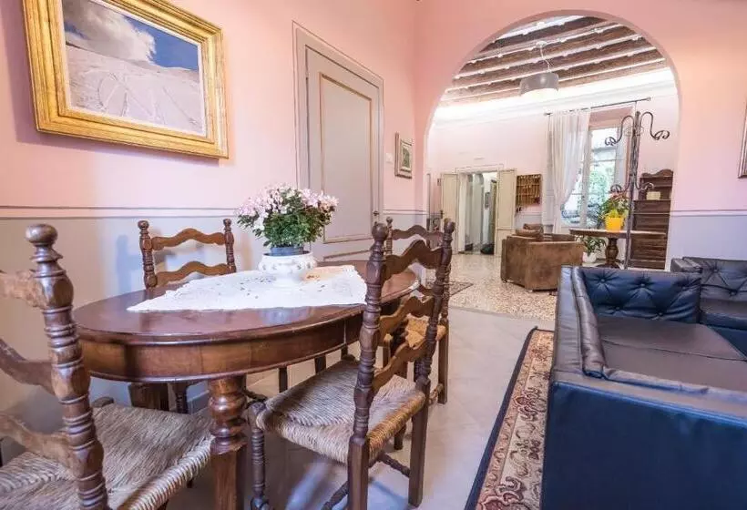 ホテル Albergo Casentino