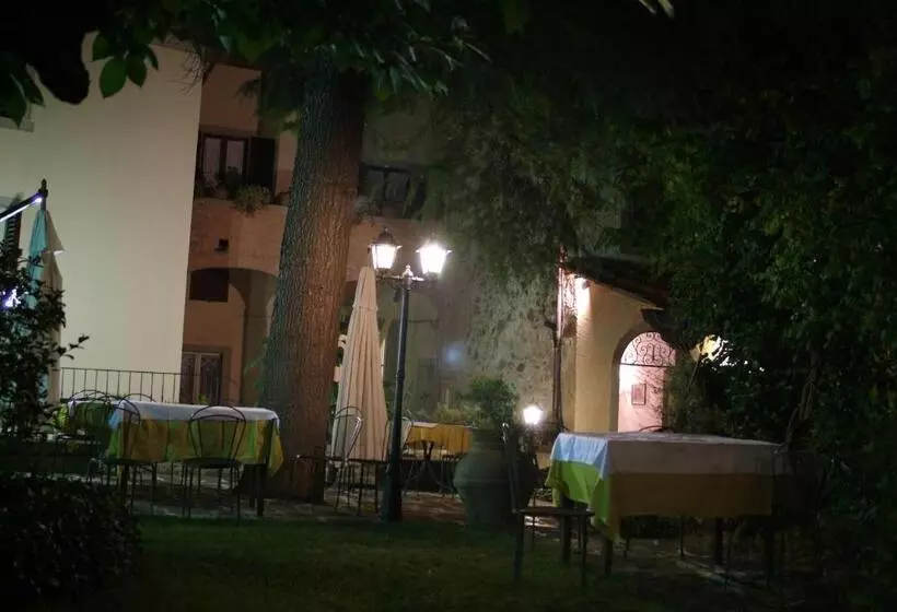 ホテル Albergo Casentino