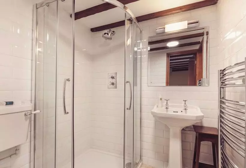 Majatalo Bank Ground Farm