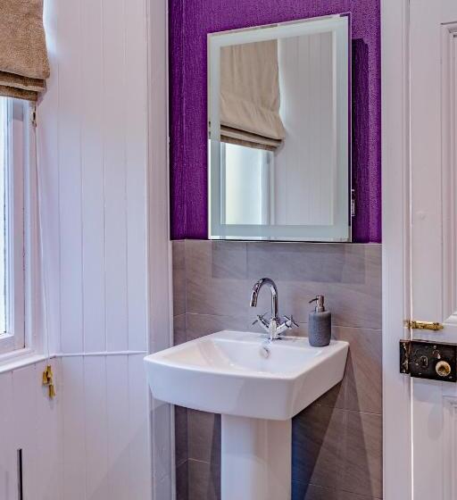 פנסיון Carradales Luxury Guest House