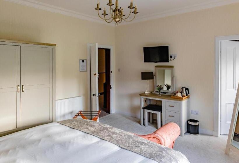 פנסיון Carradales Luxury Guest House