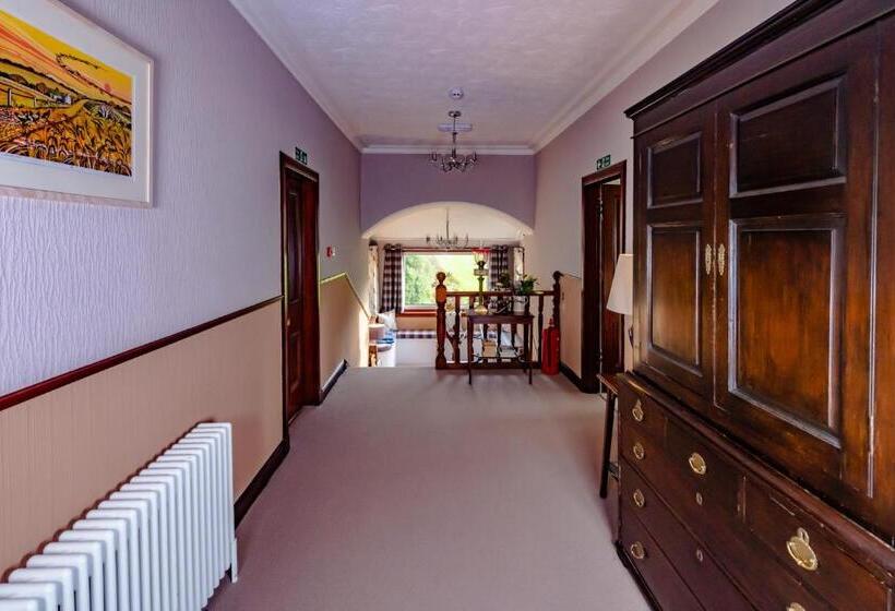 פנסיון Carradales Luxury Guest House