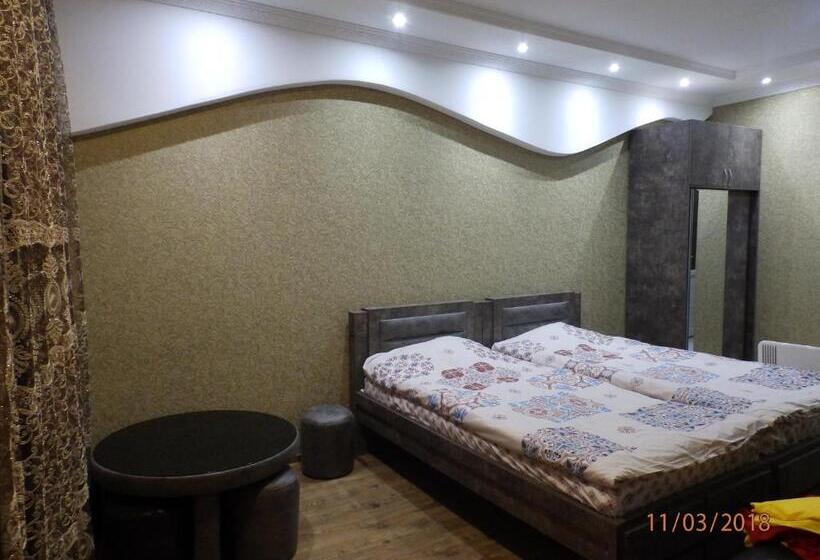 پانسیون Mesxuri Oda