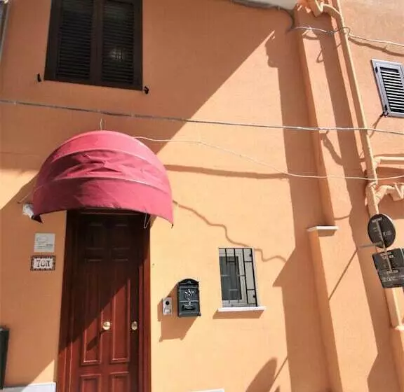 Aamiaismajoitus (B&B) La Rosatea Rooms