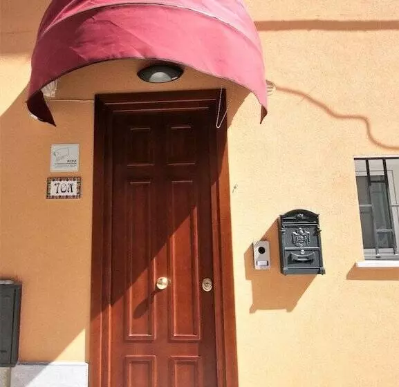 Aamiaismajoitus (B&B) La Rosatea Rooms