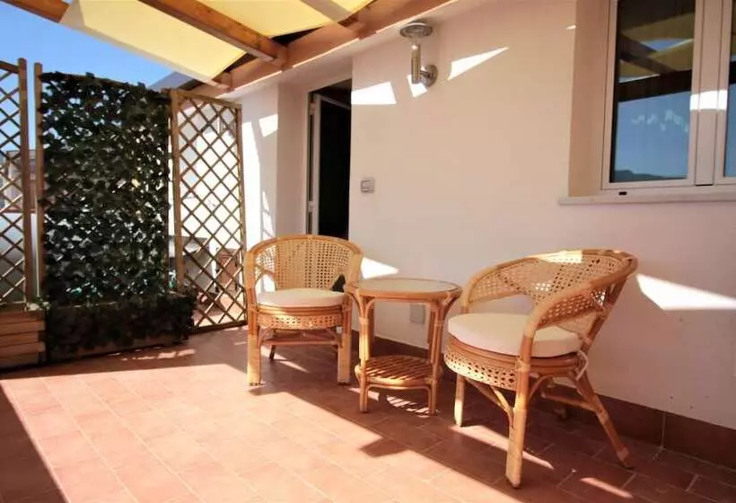 Aamiaismajoitus (B&B) La Rosatea Rooms