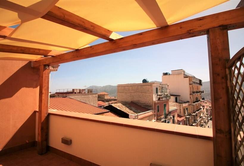 تختخواب و صبحانه La Rosatea Rooms