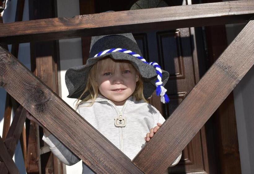 פנסיון Bavaria House