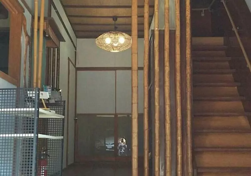 پانسیون Guesthouse Angoso