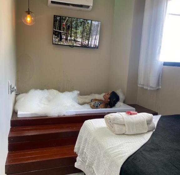 膳宿费 Surfcore House