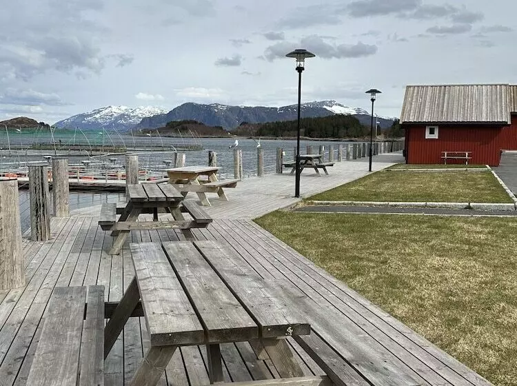 Lomakeskus Norsk Havbrukssenter  Rorbuer