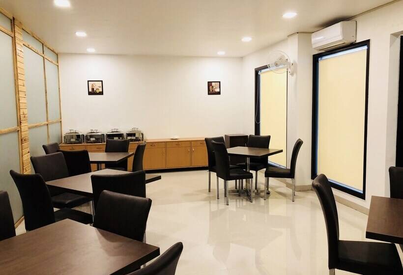 Vivid Boutique Hotel, Medanta, Gurugram