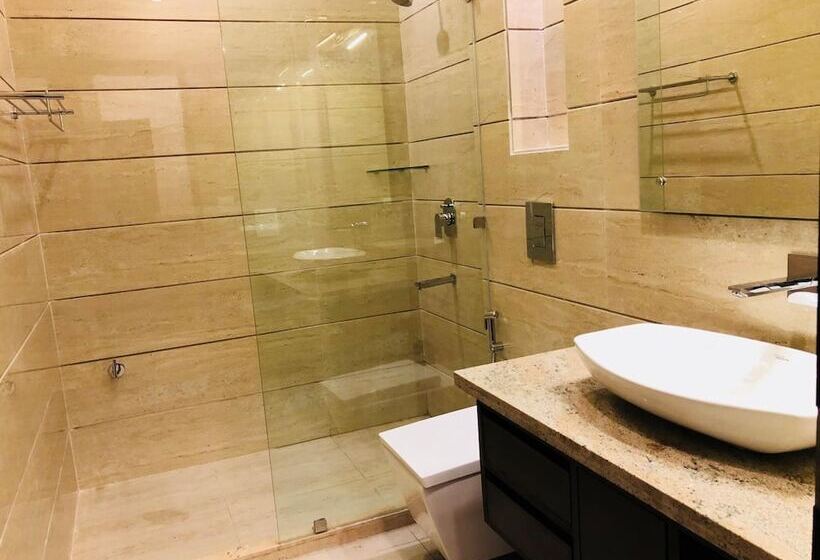 Vivid Boutique Hotel, Medanta, Gurugram