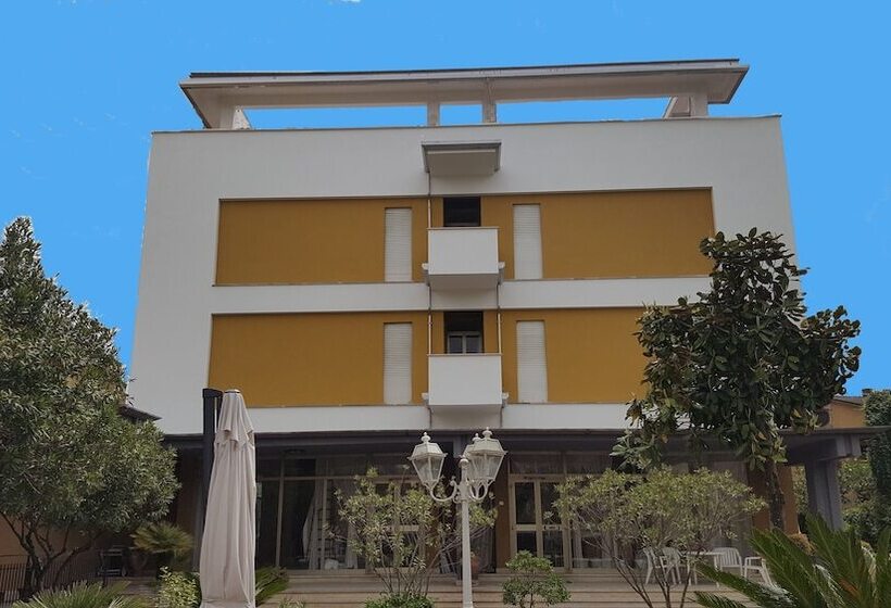 هتل Palombella & Restaurant