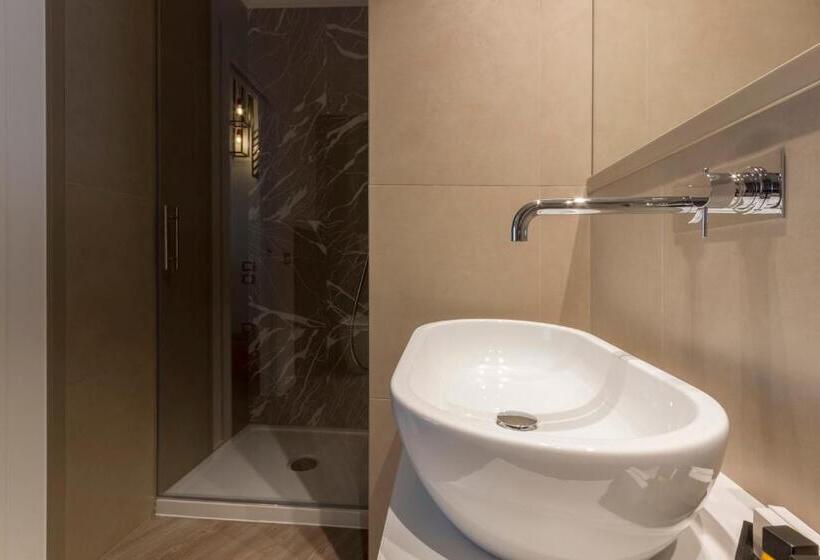 膳宿费 In Dies Affittacamere