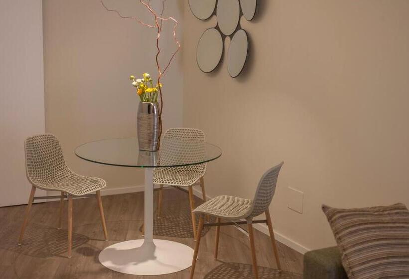 膳宿费 In Dies Affittacamere