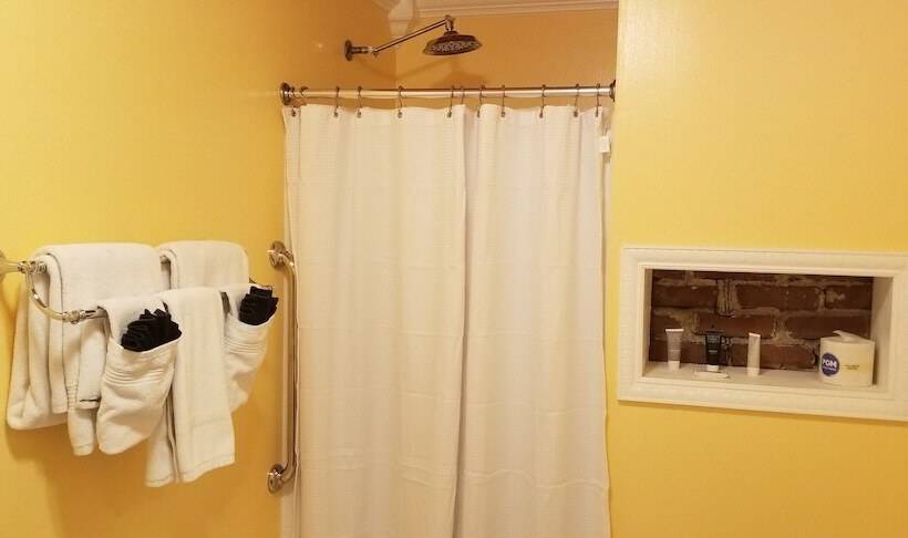 مبيت وإفطار Broad River Inn