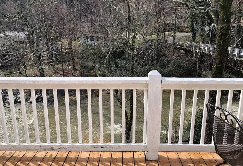 Aamiaismajoitus (B&B) Broad River Inn