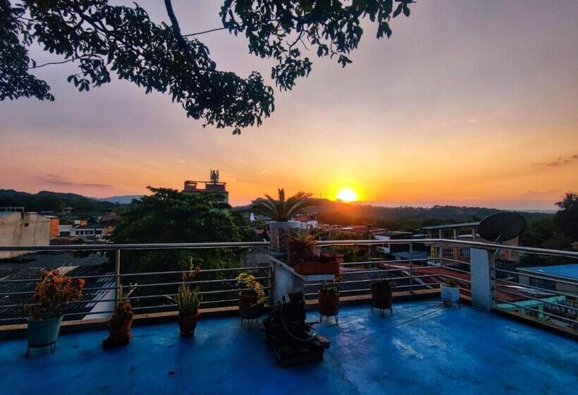 펜션 Nirvana Casa De Huéspedes