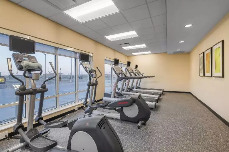 ホテル Towneplace Suites By Marriott Hays