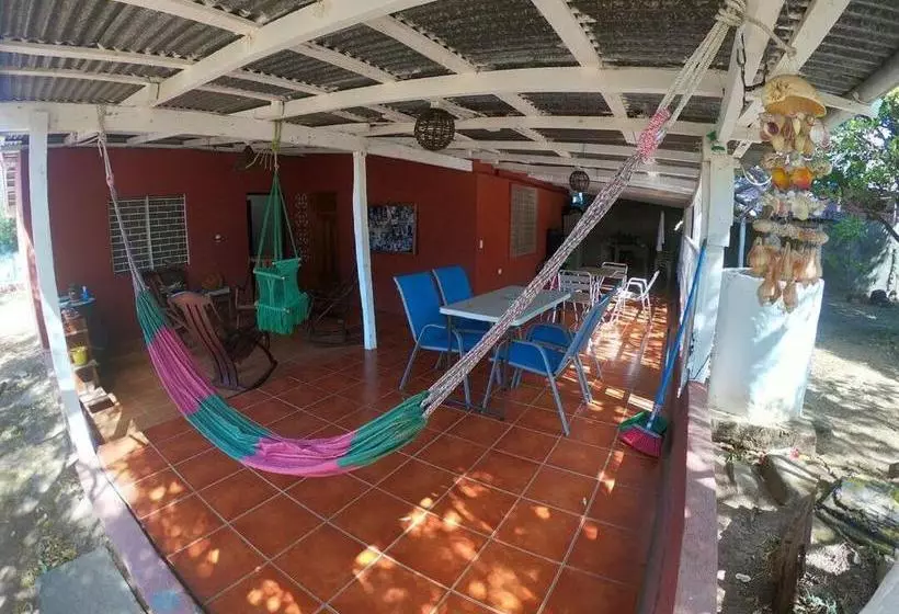ペンション Hostal Augustos