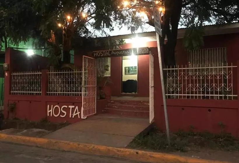 ペンション Hostal Augustos