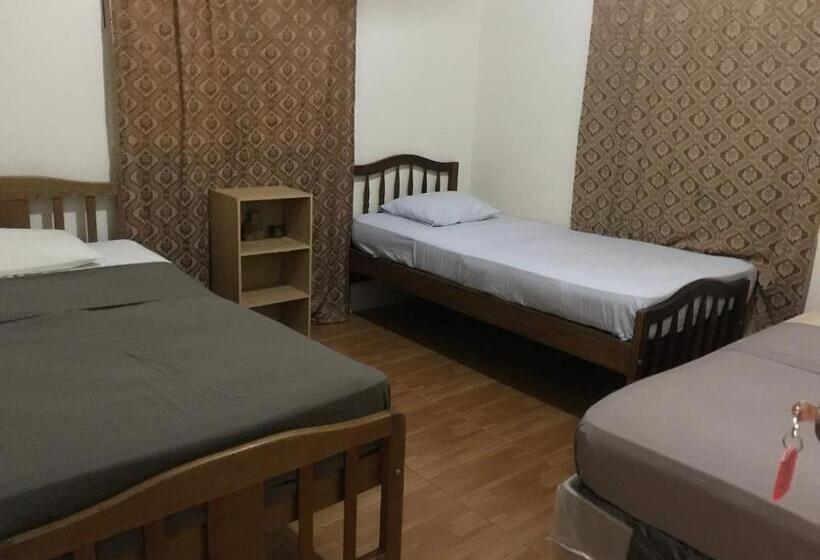 پانسیون Hostal Augustos