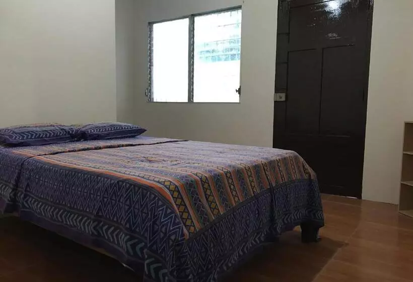 ペンション Hostal Augustos